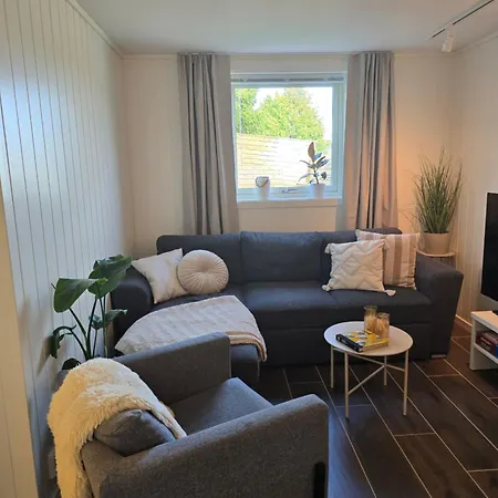 Cozy Apartment, No Parking November To April Tromsø