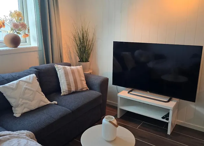 Lägenhet Cozy & Modern - Easy Access To And Airport