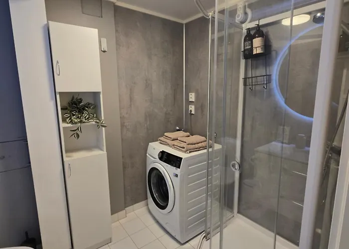 Cozy & Modern Apartment - Easy Access To City And Airport Tromsø